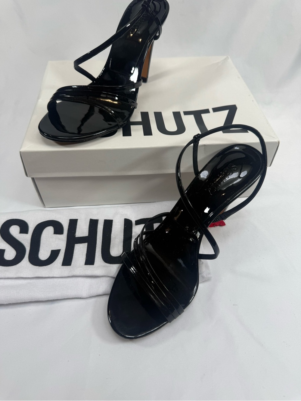 NEW Schutz Womens Annie Curve Sandals Black Patent Leather Sz 8M Retail $158
